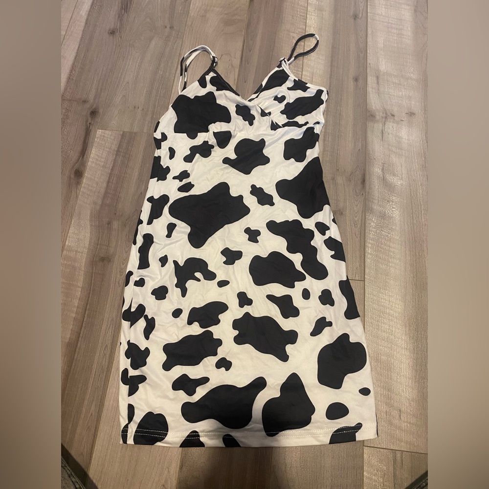 NWOT Woman's V-Neck Cowprint Dress - SHEIN